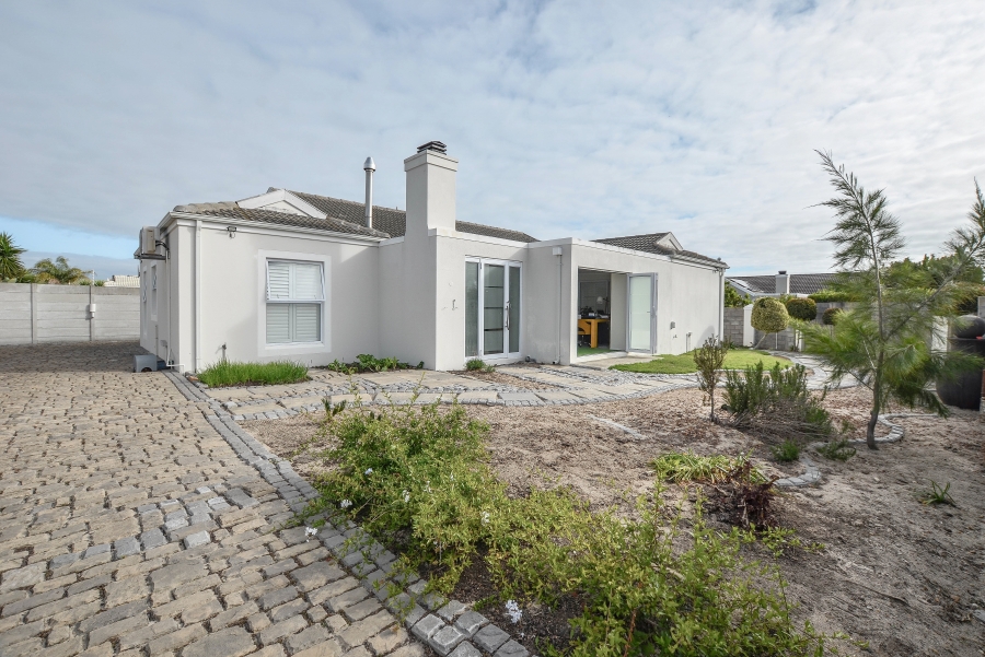 3 Bedroom Property for Sale in Sunningdale Western Cape